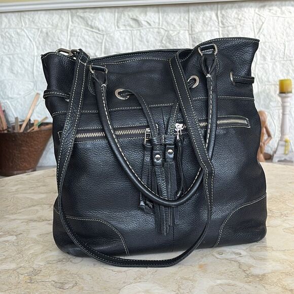 Roots Tribe Leather Large Bucket Crossbody Bag Made in Canada - Picture 1 of 11